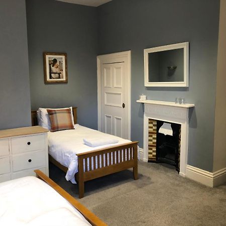 Corra Lynn Bed and Breakfast Whitby Buitenkant foto