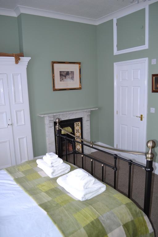 Corra Lynn Bed and Breakfast Whitby Buitenkant foto