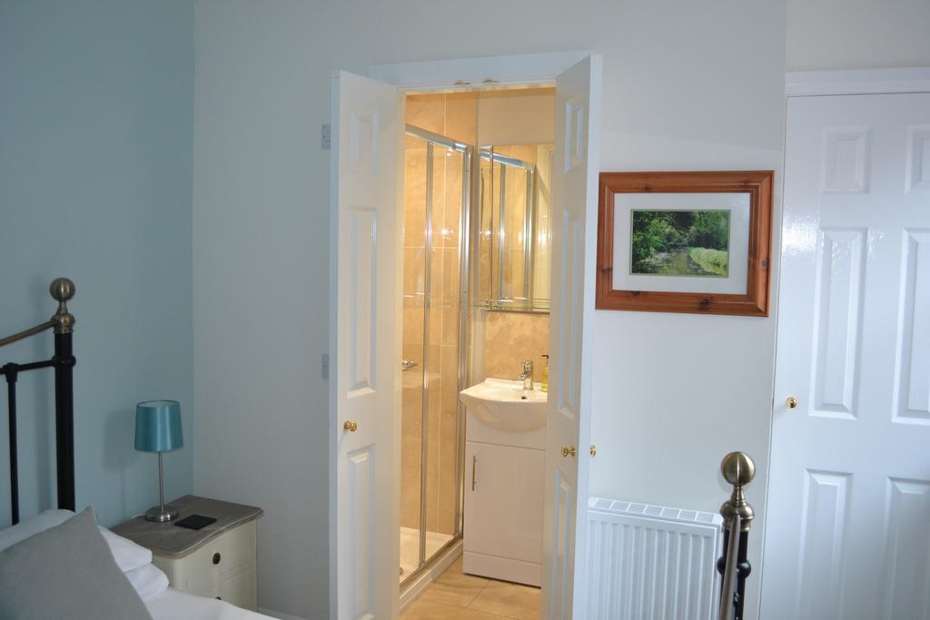 Corra Lynn Bed and Breakfast Whitby Buitenkant foto