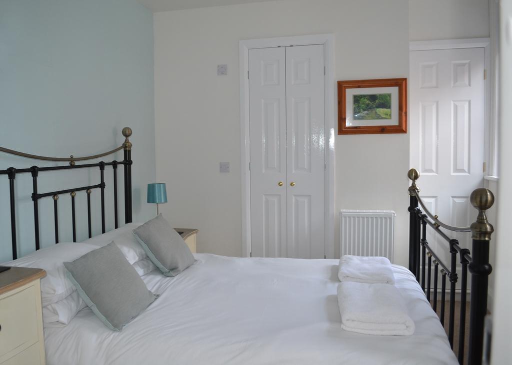Corra Lynn Bed and Breakfast Whitby Buitenkant foto