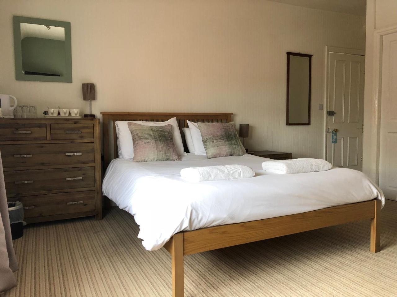 Corra Lynn Bed and Breakfast Whitby Buitenkant foto